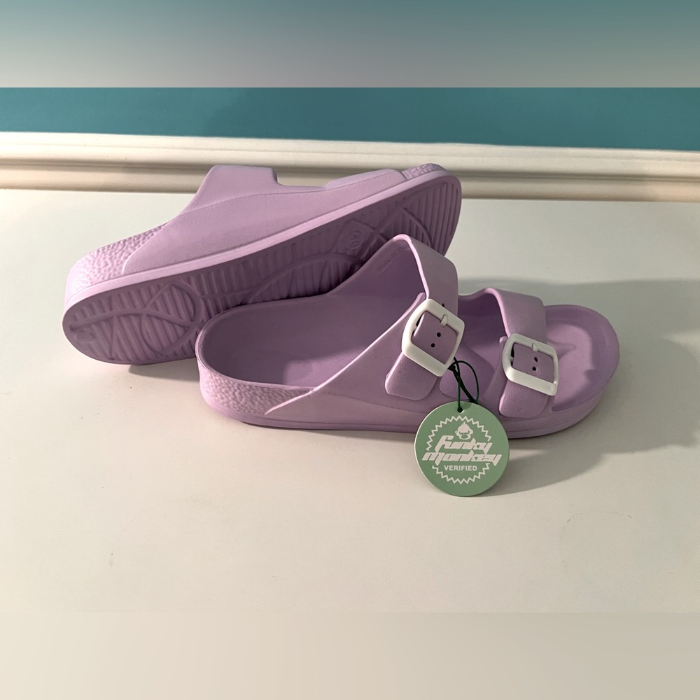 NWT Funky Monkey Comfortable waterproof slides, size 8